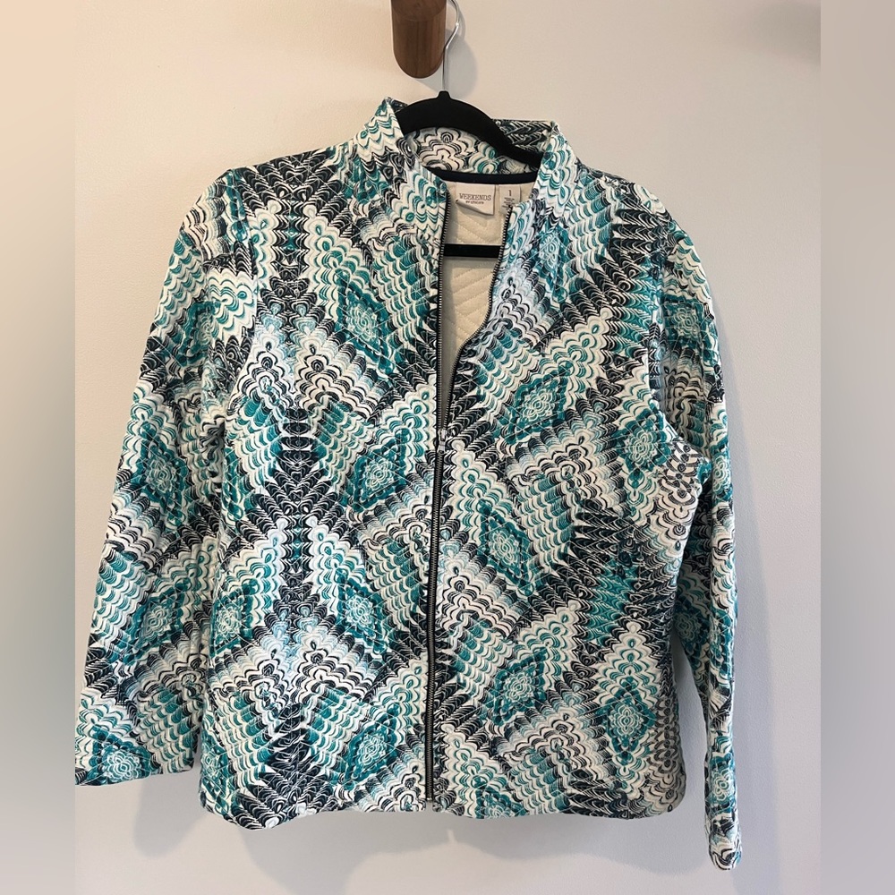 COPY - Chico’s Beautiful Jacket Size (1) lightly quilted
